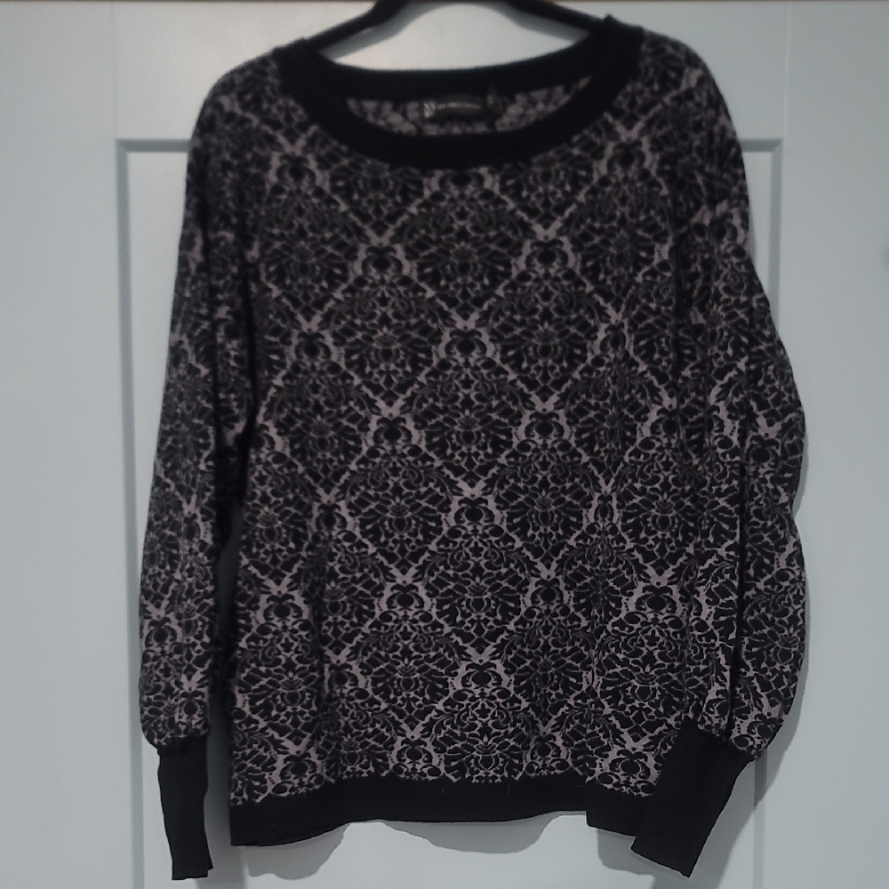 Chic Black and Gray Patterned Women's Sweater